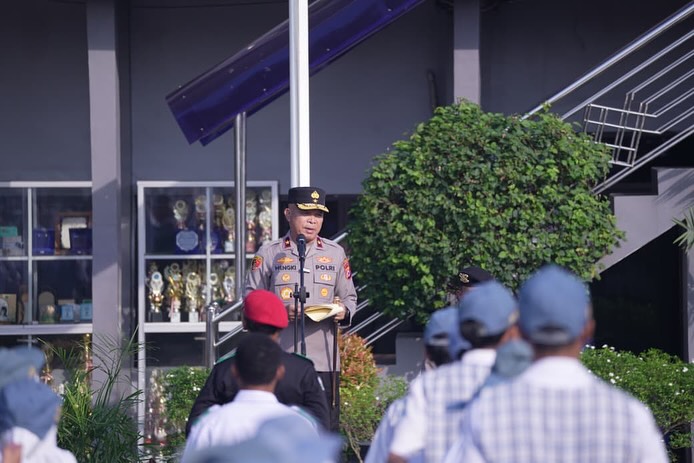 POLDA BANTEN GALAKKAN PROGRAM “POLISI PEDULI PENDIDIKAN” DENGAN MENJADI IRUP DI SEKOLAH-SEKOLAHS